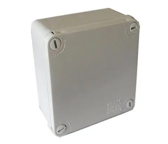 FG13524 Scatola di derivazione quadrata 105 x 105 x 55 coperchio liscio e viti in plastica IP56